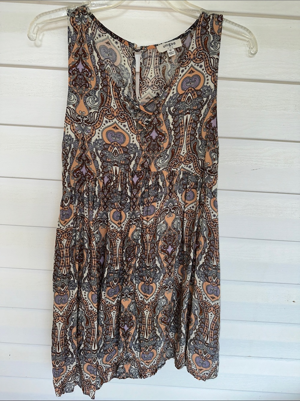 Umgee Sleeveless Paisley Mini Dress in Peach & Lavender
